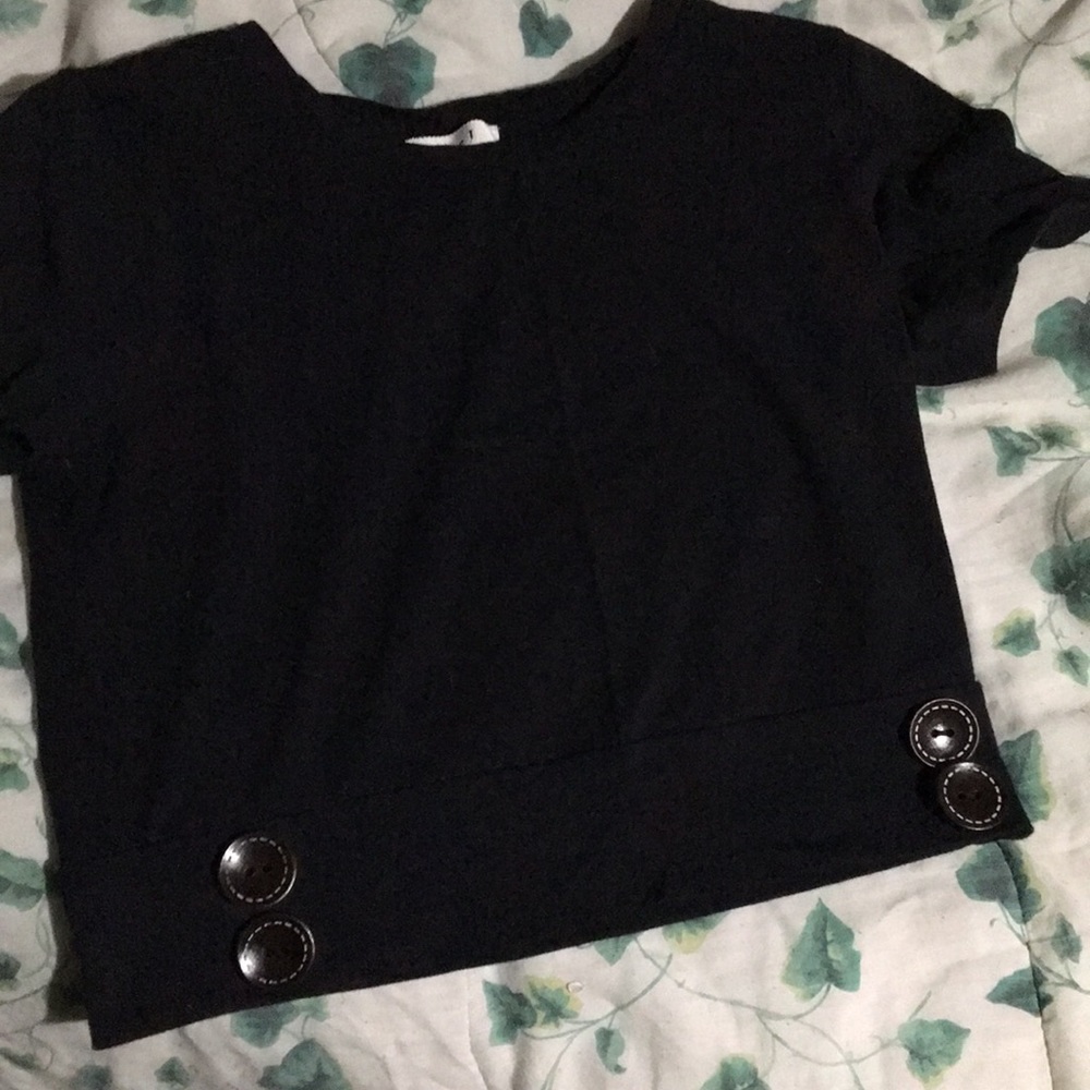 Black crop to with brown buttons